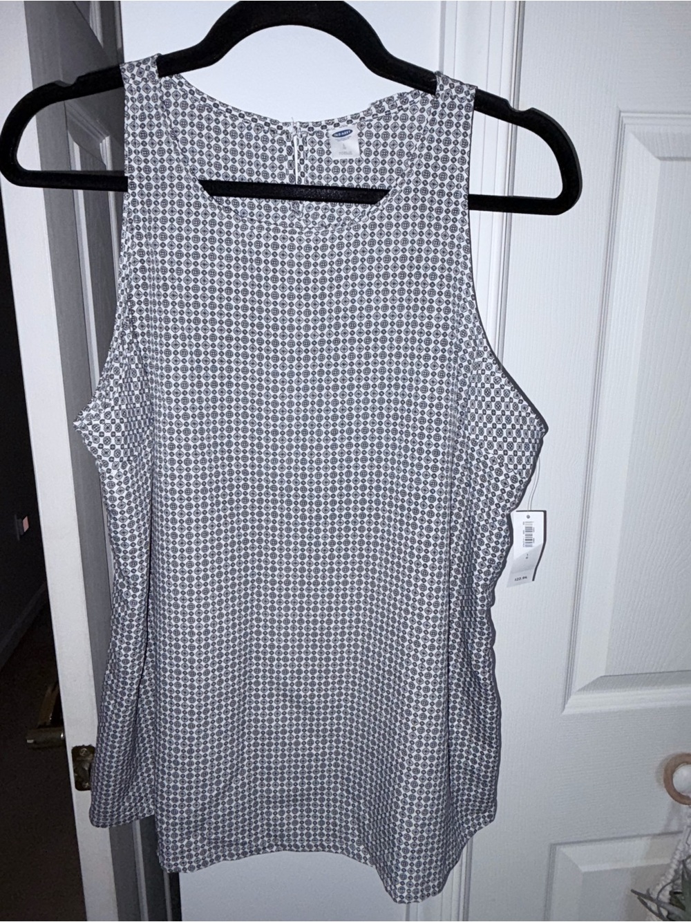 Old Navy Gray Geometric Sleeveless Blouse